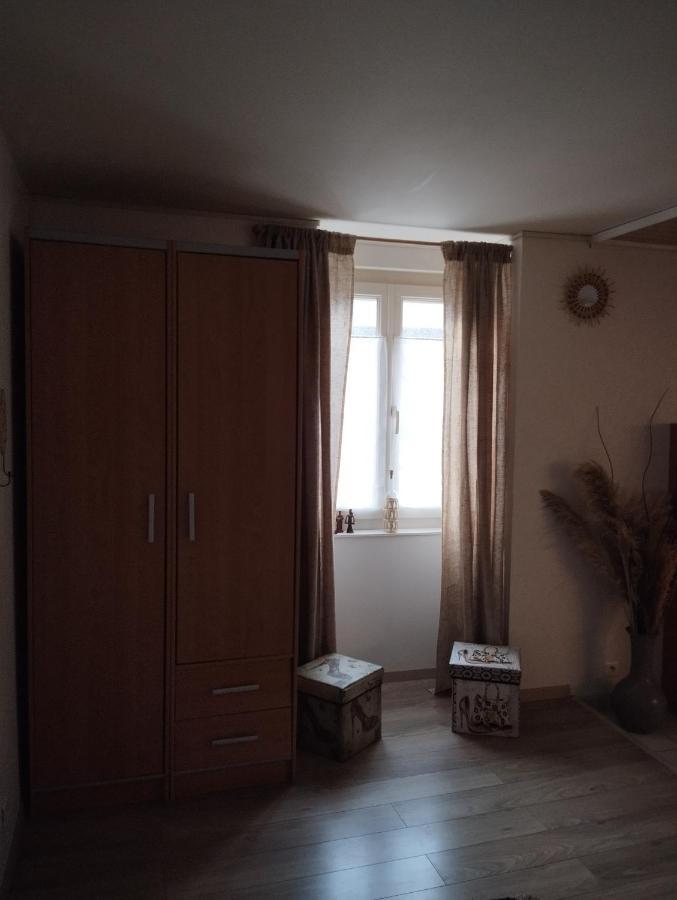 Maison De Village Appartement Rdc Avec Terrasse Gy Kültér fotó