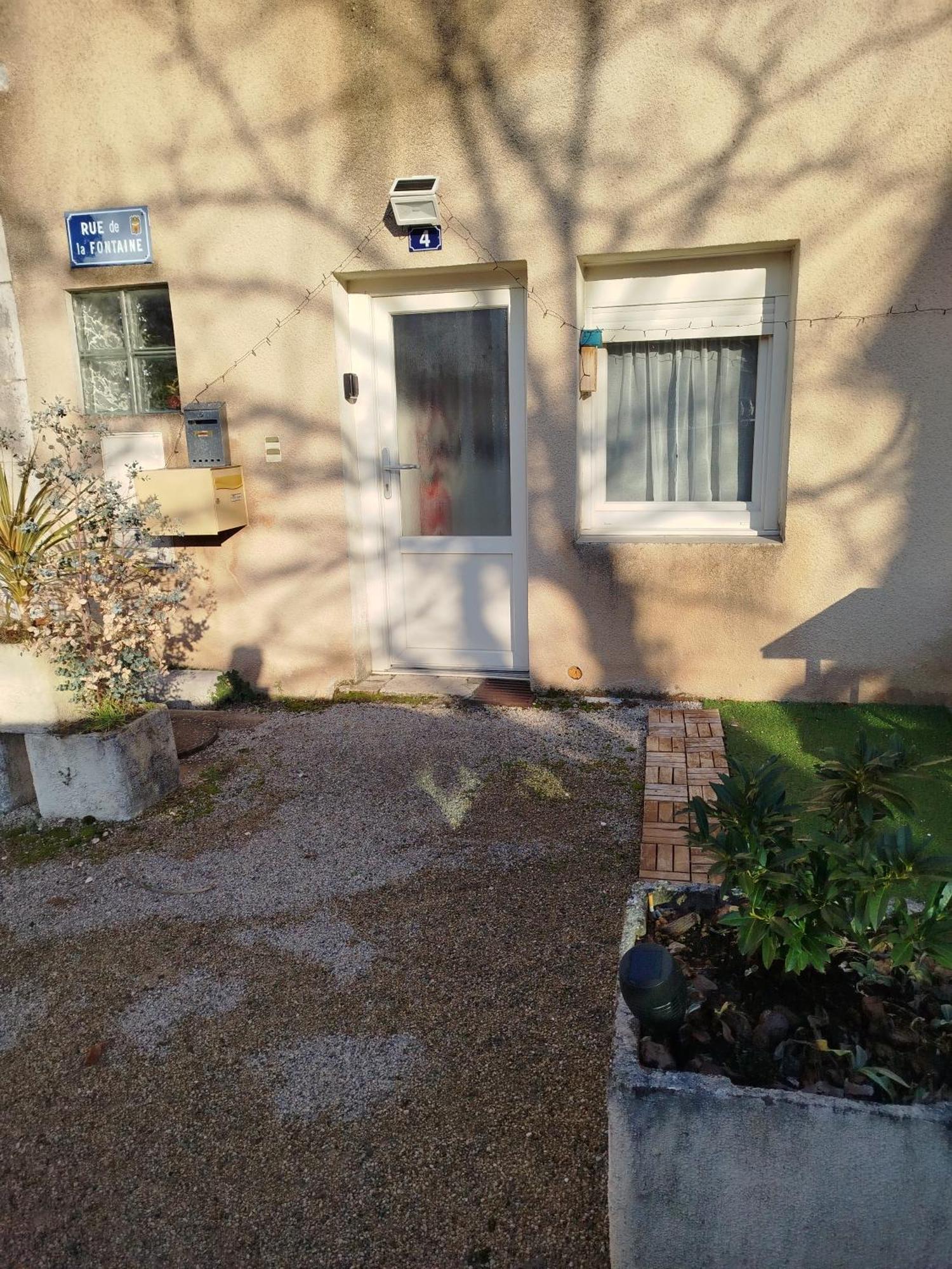 Maison De Village Appartement Rdc Avec Terrasse Gy Kültér fotó